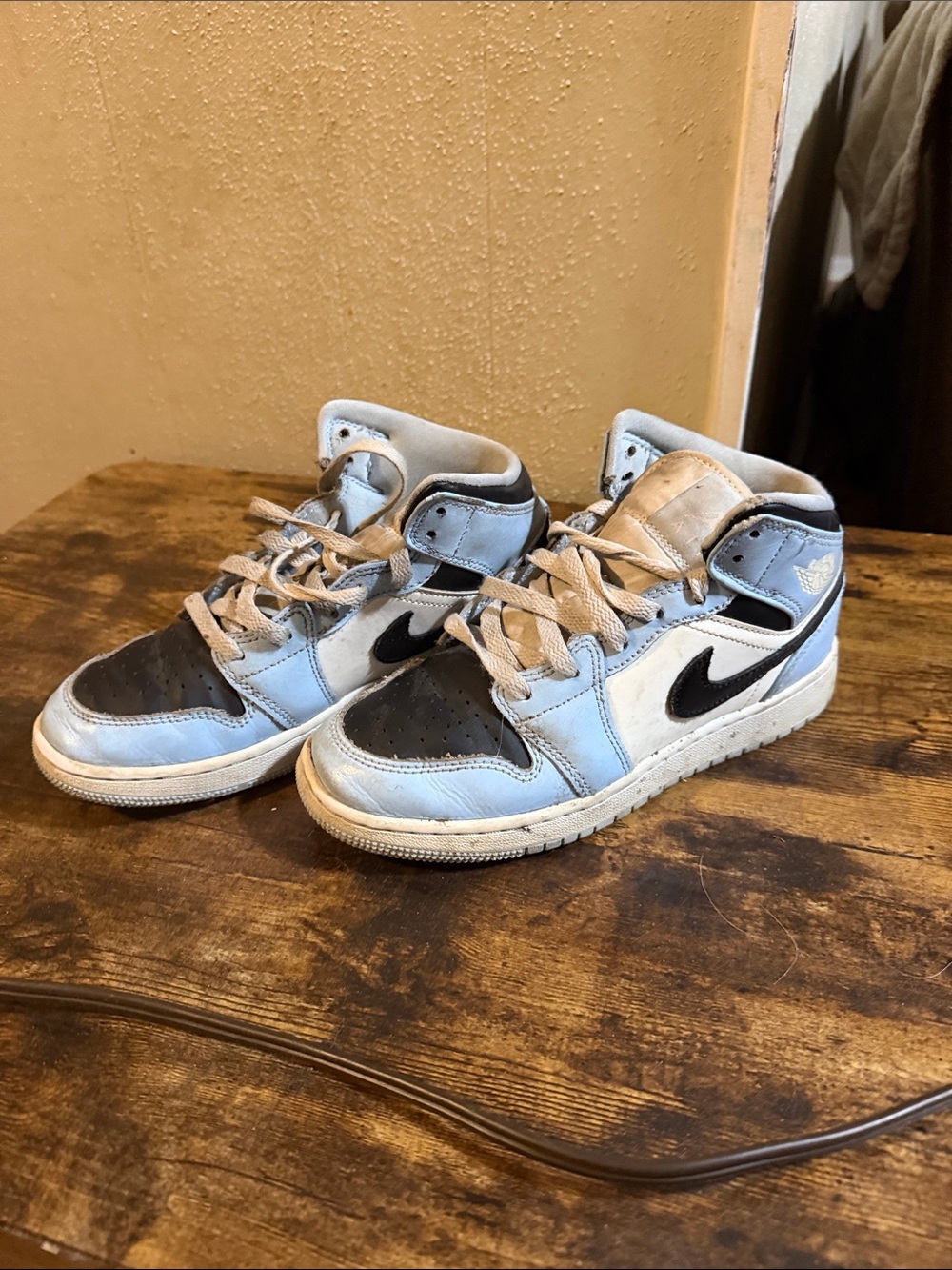 Nike Kids High-Top Sneakers in Light Blue and Black